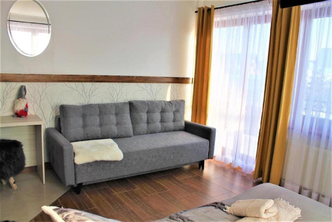 Bialy Jelen Z Basenem I Jacuzzi Bed & Breakfast Ostrowsko Exterior photo